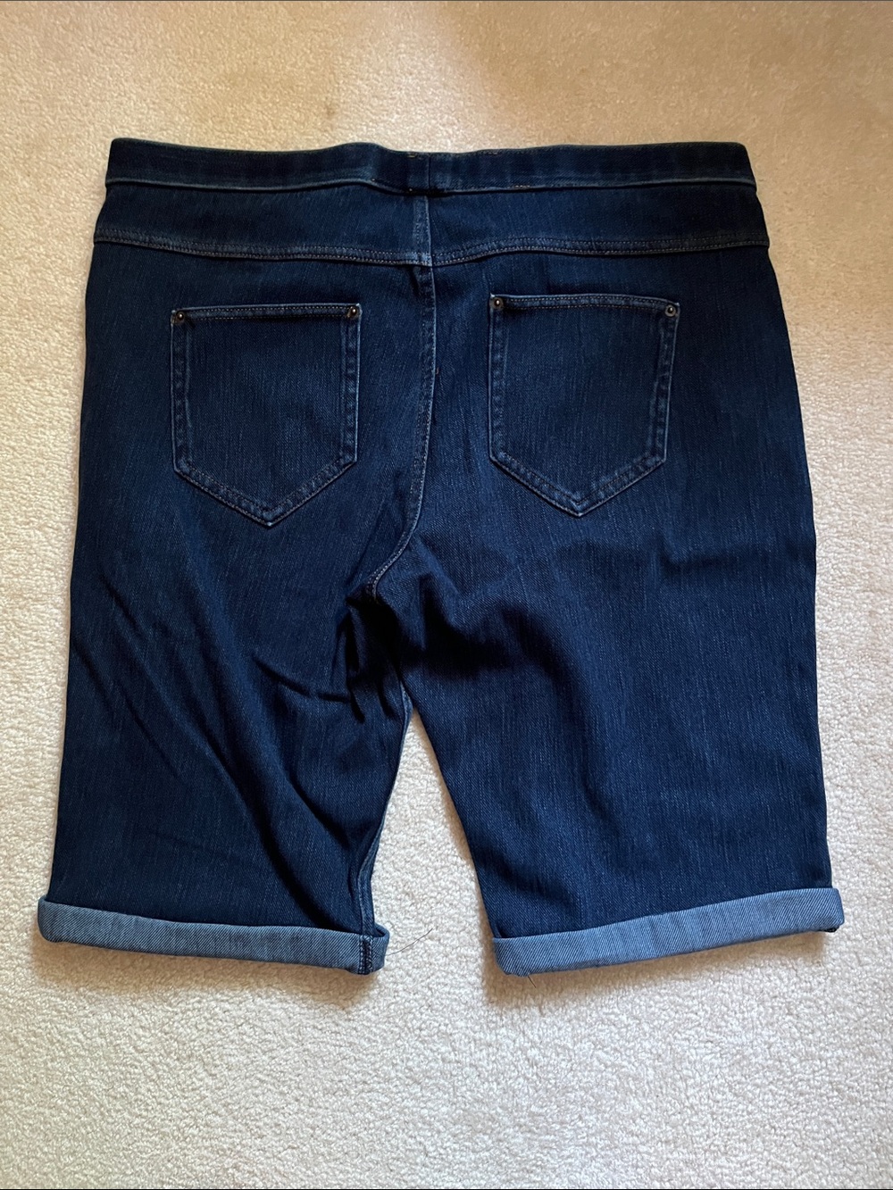 HUE Dark Blue Cuffed Bermuda Jean Shorts szXL - Picture 4 of 4